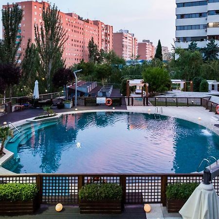 ホテル ユーロスターズ スイーツ ミラシエラ マドリード エクステリア 写真 Swimming pool